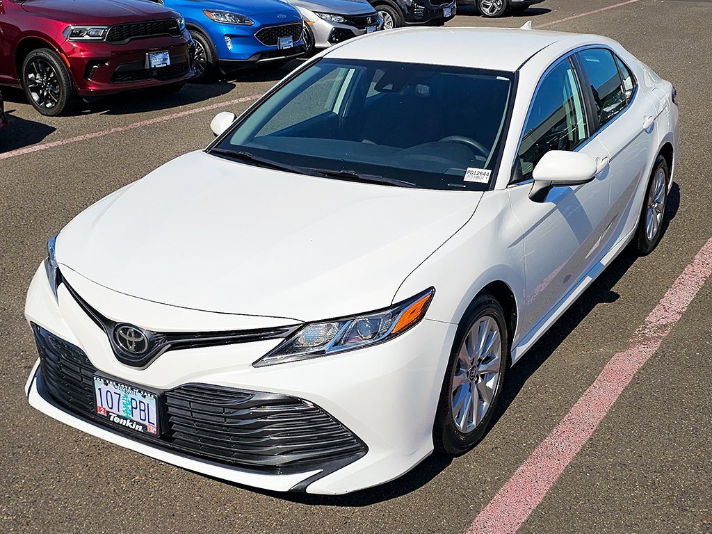 Used 2020 Super White Toyota LE image 10