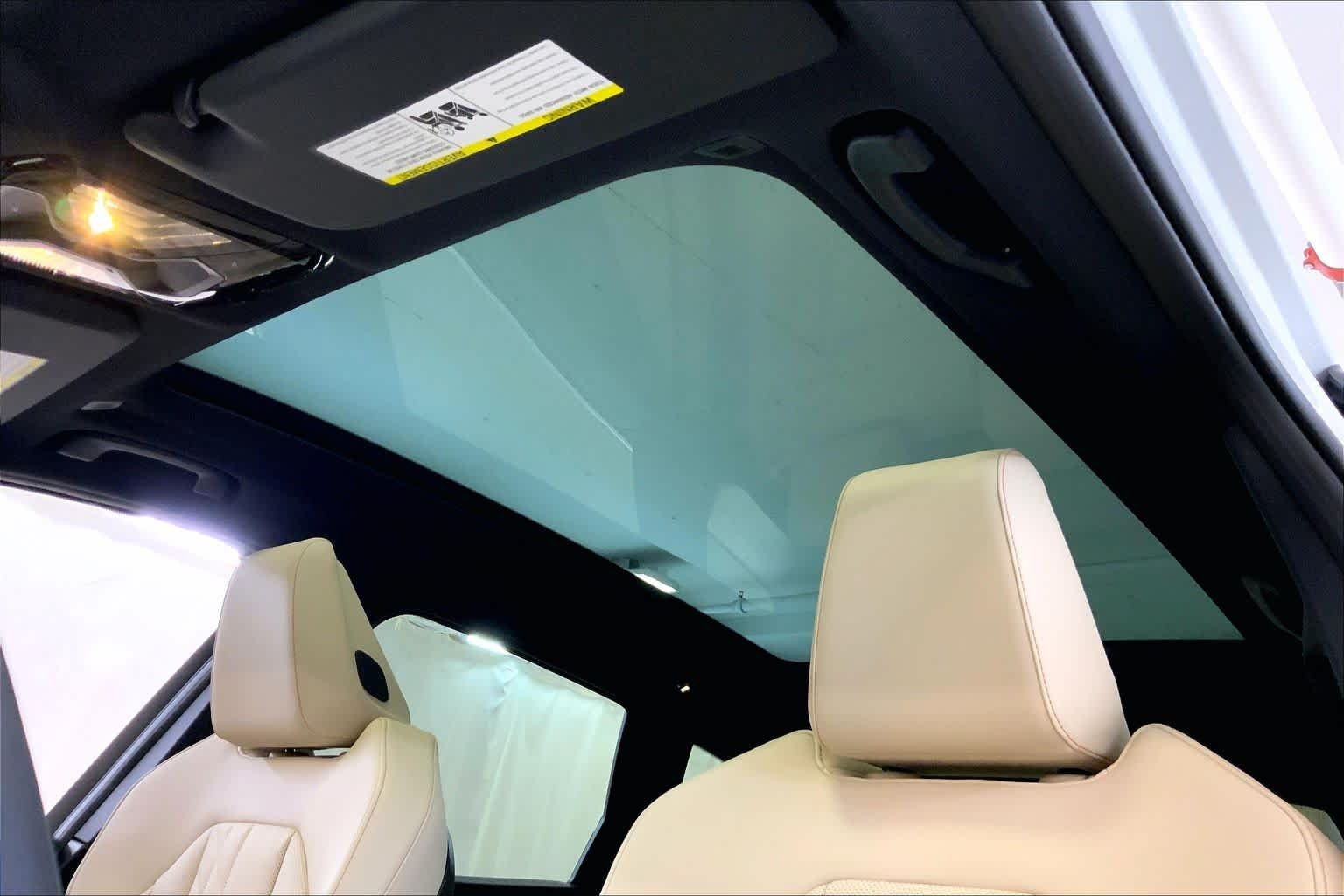 New 2026 Alpine White BMW 30 xDrive image 19