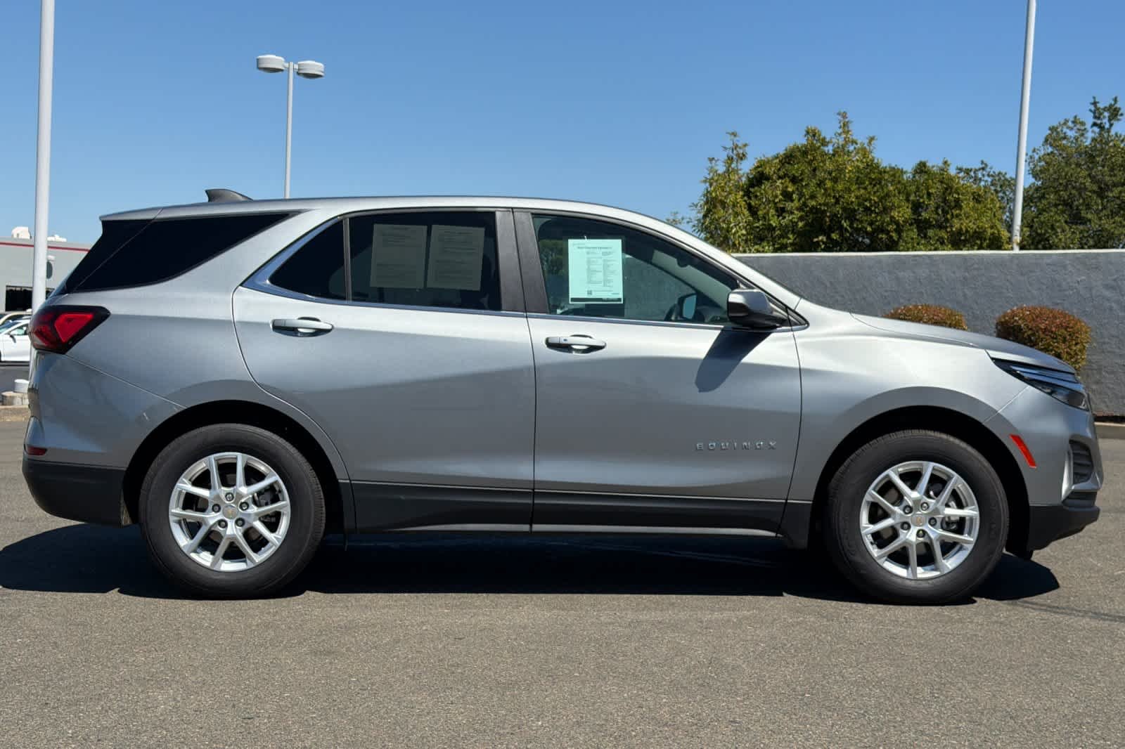 2024 Chevrolet Equinox LT - Photo 6