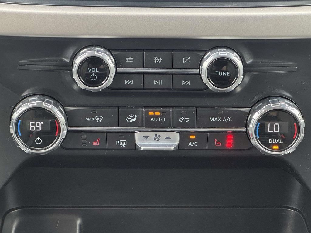 Used 2021 Silver Ford XLT image 20