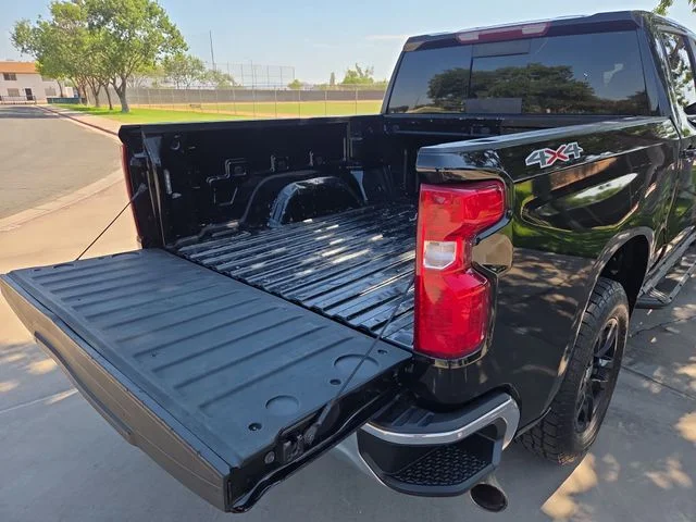 Used 2019 Black Chevrolet LT image 26