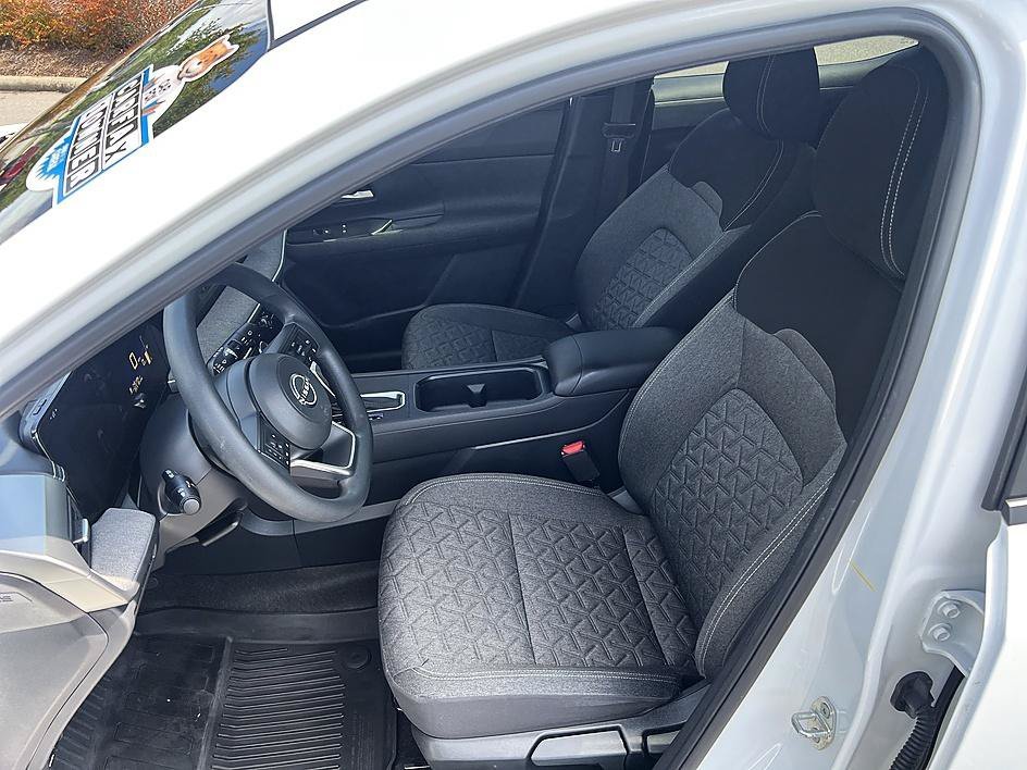 Used 2025 Fresh Powder Nissan SV image 13