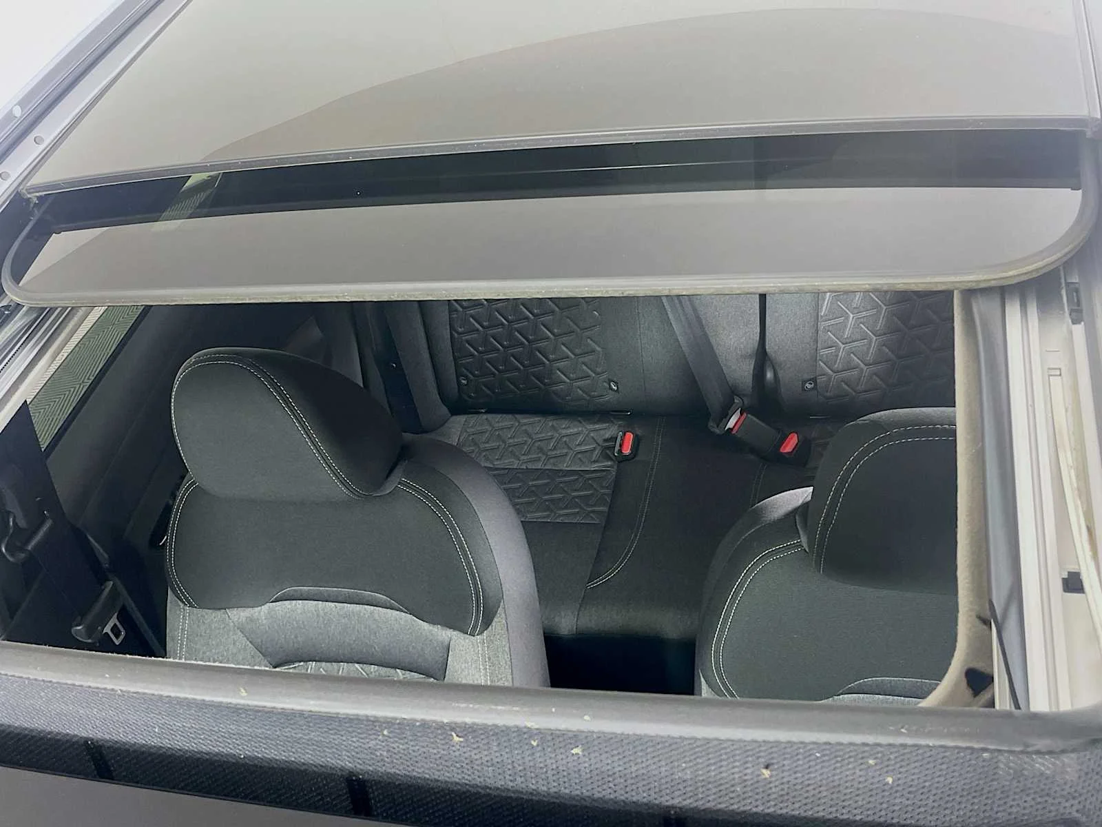 Used 2025 Super Black Nissan SV image 19
