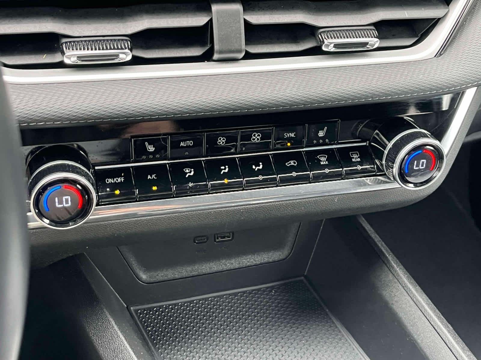 Used 2025 Sterling Gray Metallic Chevrolet LT image 31