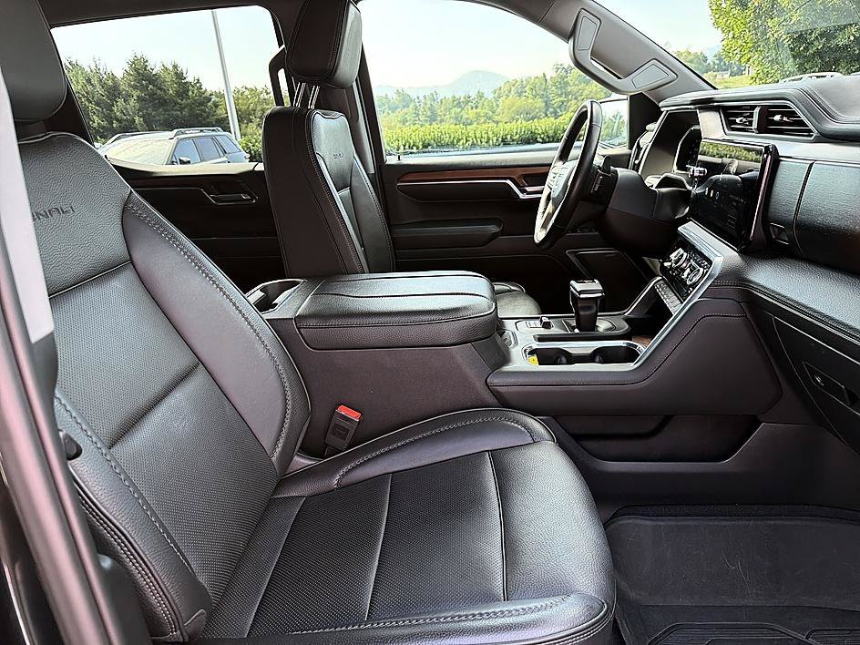 Used 2023 Onyx Black GMC Denali image 19