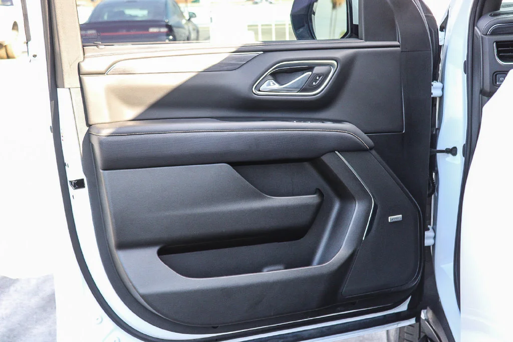 Used 2023 White GMC SLT image 26