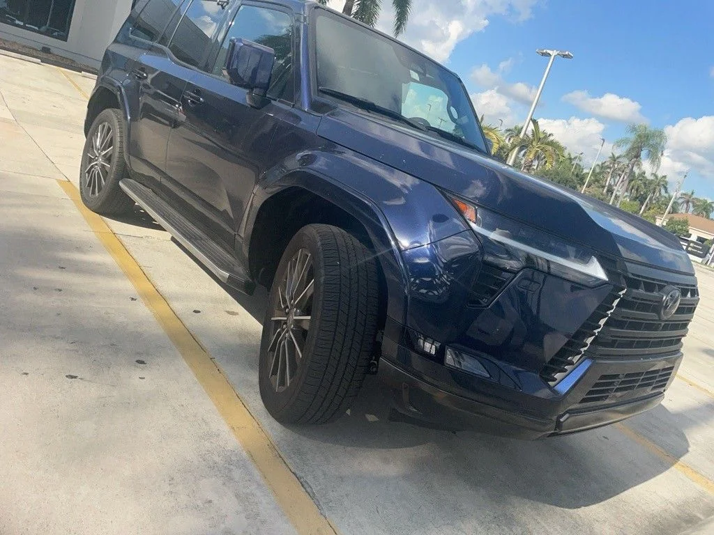 Certified Used 2025 NIGHTFALL MICA Lexus 550 Luxury image 3