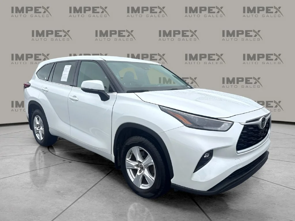 Used 2022 Beige Toyota LE image 7