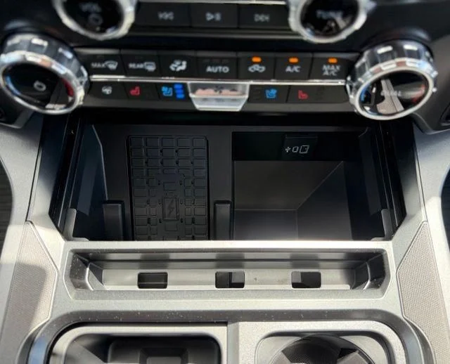 New 2026 Agate Black Metallic Ford F-350® Lariat® image 26