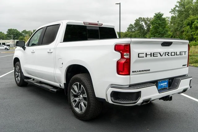 Used 2023 White Chevrolet RST image 8