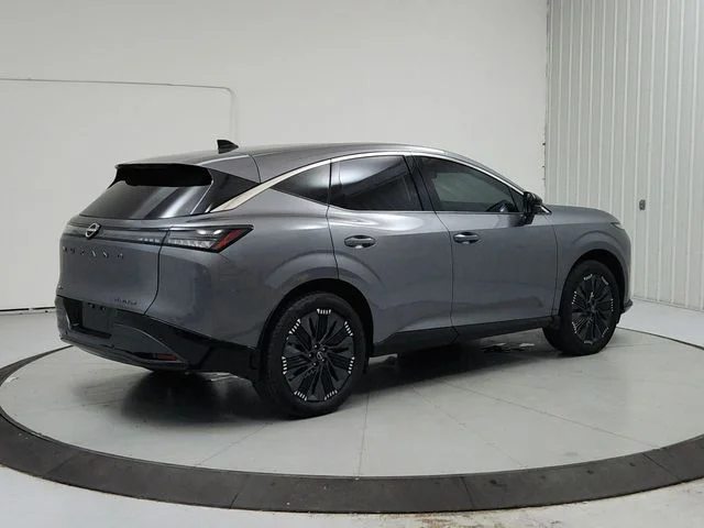 Used 2026 Gray Nissan Platinum image 7