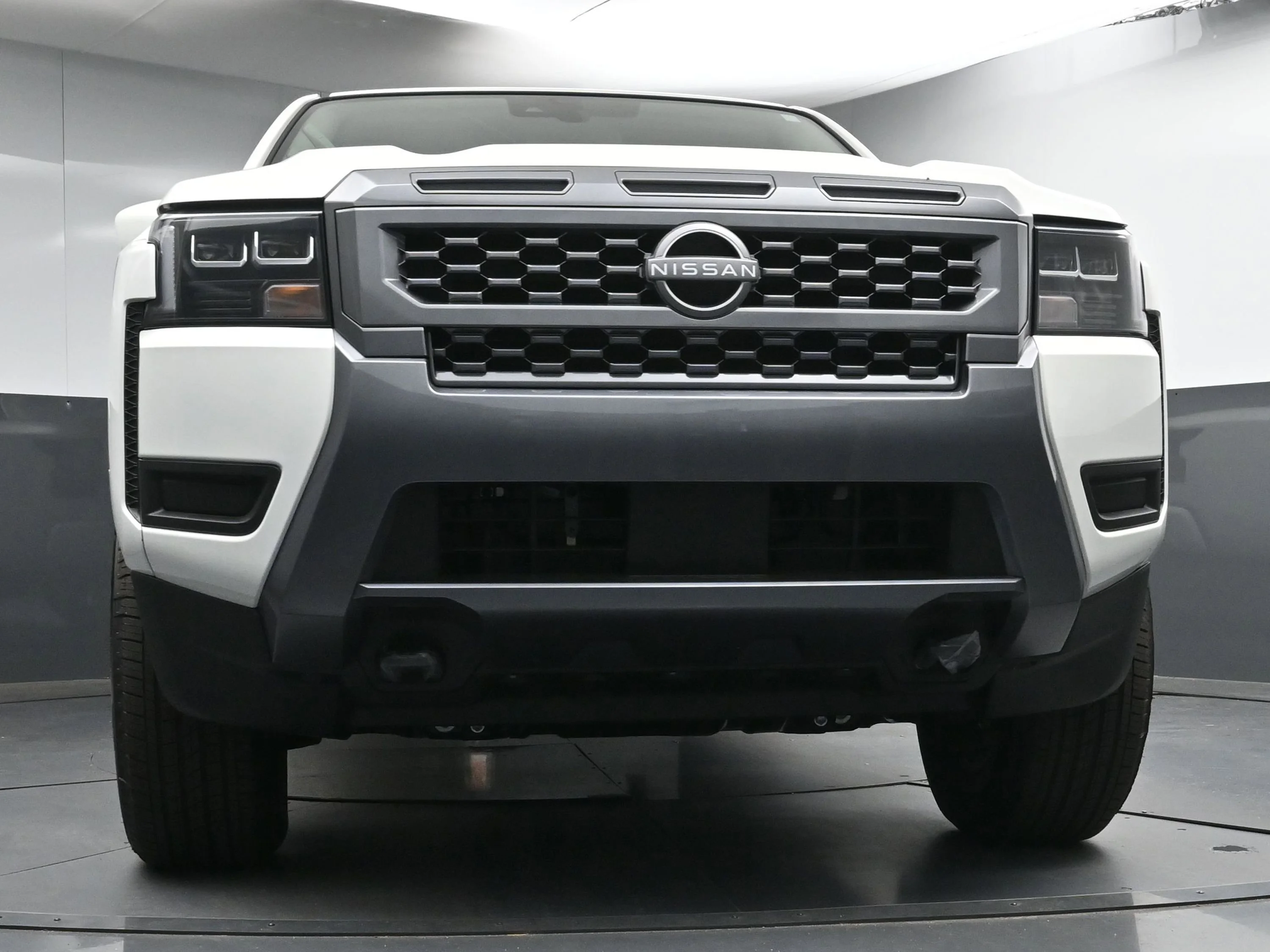 New 2026 Glacier White Nissan Crew Cab SV image 22