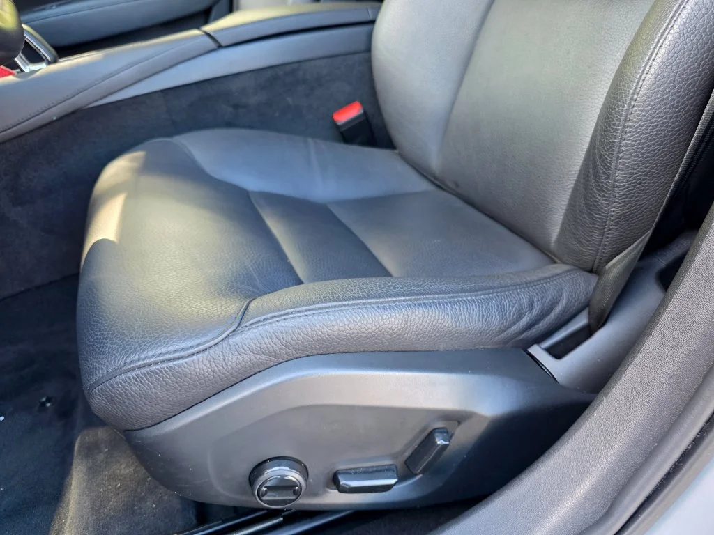 Used 2025 Gray Volvo Plus, B6 AWD Gas (mild hybrid) image 14