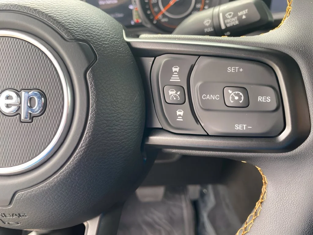 Used 2024 White Jeep Sport S image 18
