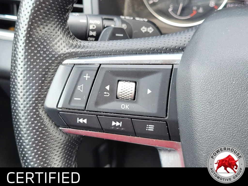 Used 2024  Mitsubishi SE image 29