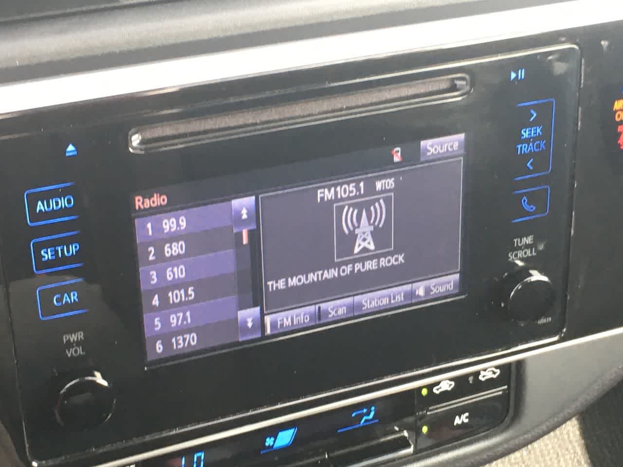 Used 2018 Super White Toyota LE image 21