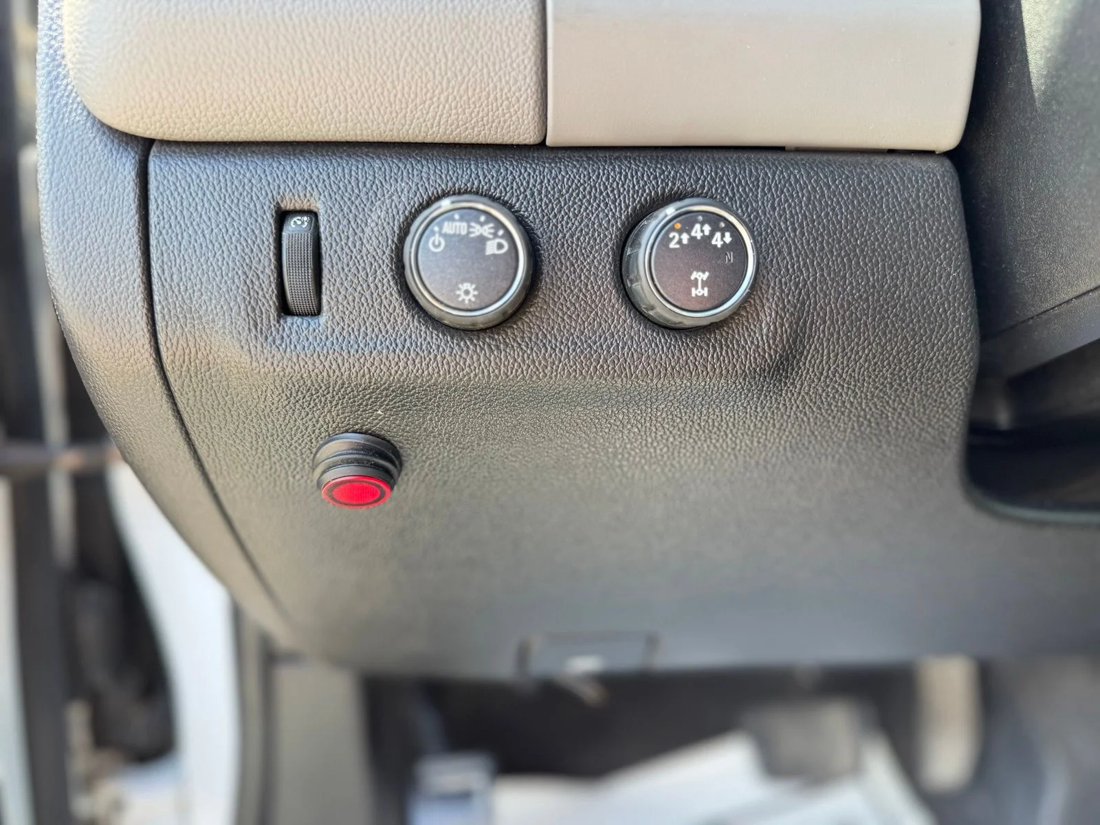 Used 2020 White Chevrolet Work Truck image 17