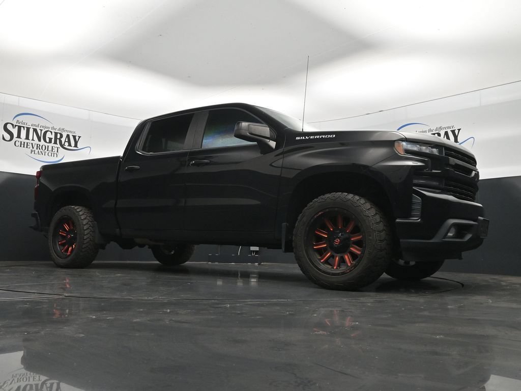 Used 2019 BLACK Chevrolet RST image 26