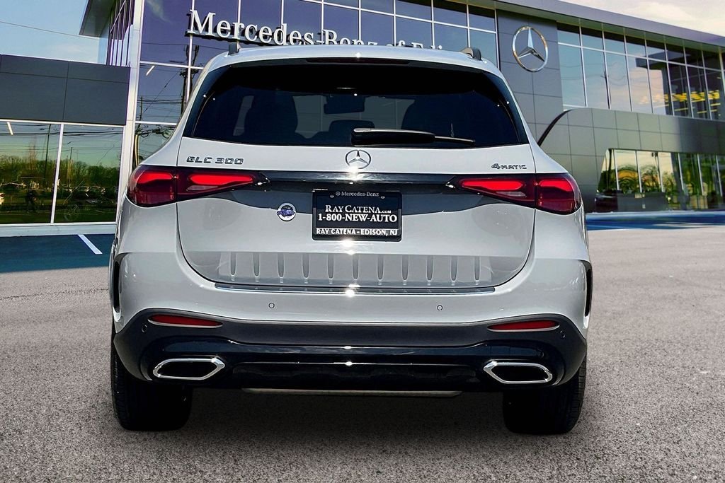 Used 2026 Gray Mercedes-Benz GLC 300 image 4