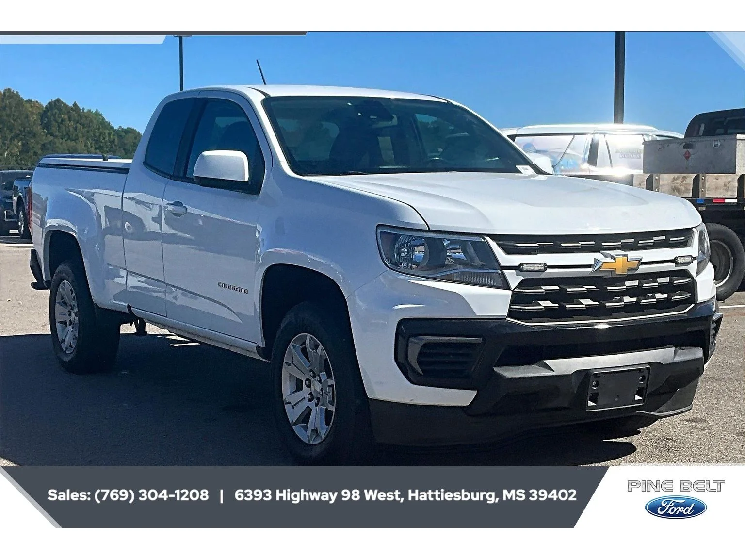 Used 2022 Summit White Chevrolet 2WD LT image 2