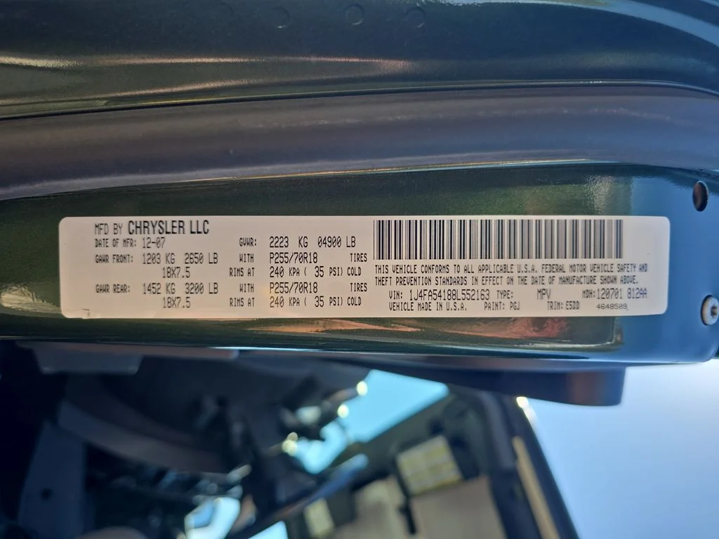 Used 2008 Green Jeep Sahara image 27