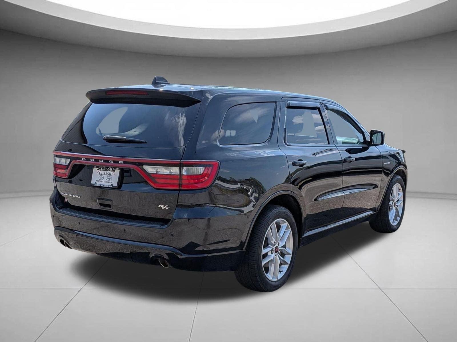 Used 2022 DB Black Clearcoat Dodge R/T image 5