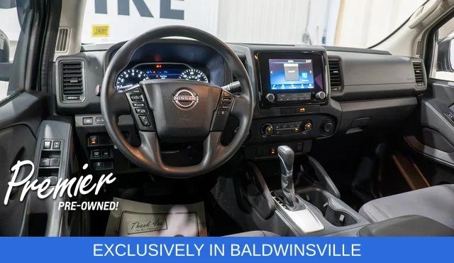 Used 2022 White Nissan S image 10