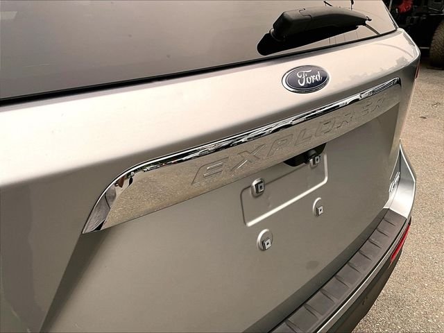 Used 2021 Silver Ford XLT image 8