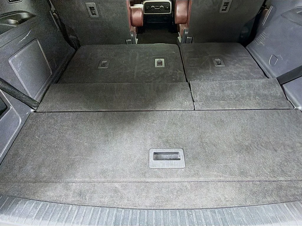 Used 2024 Dark Matter Gray Metallic Ford Limited image 22