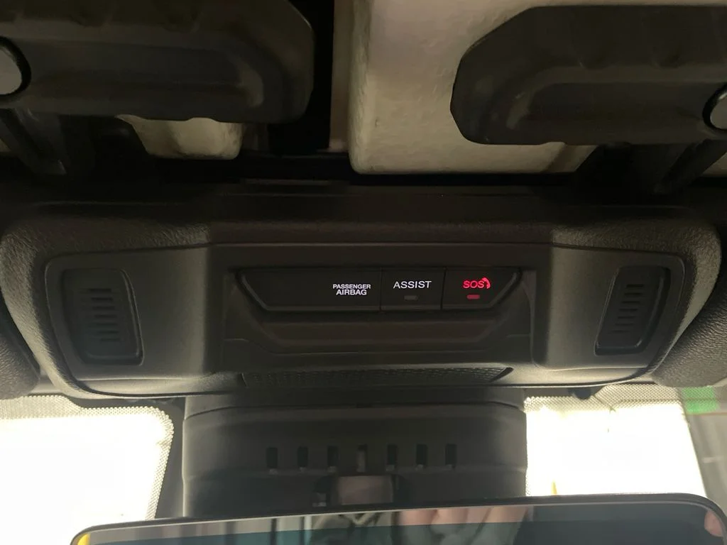 New 2026 Bright White Clear-Coat Exterior Paint Jeep Sahara image 25