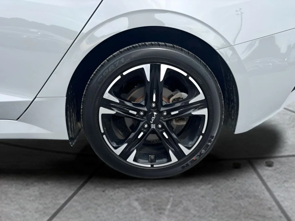 Used 2022 Gray Kia GT-Line image 27