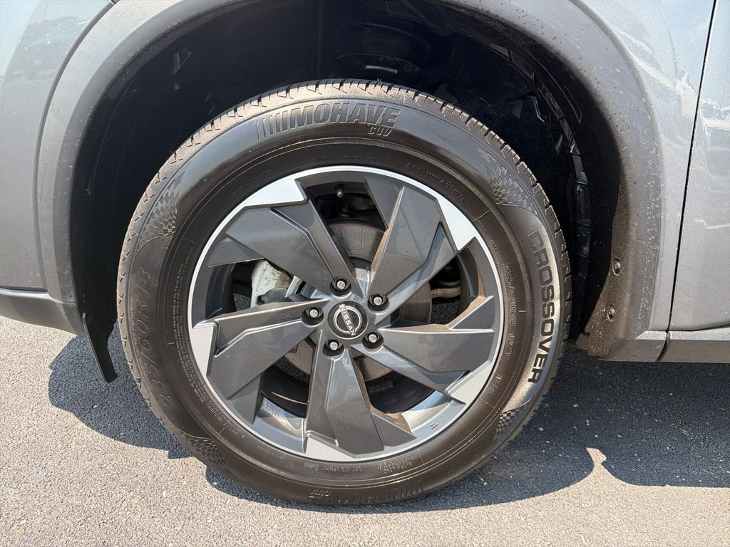 Used 2024 Gray Nissan SV image 10