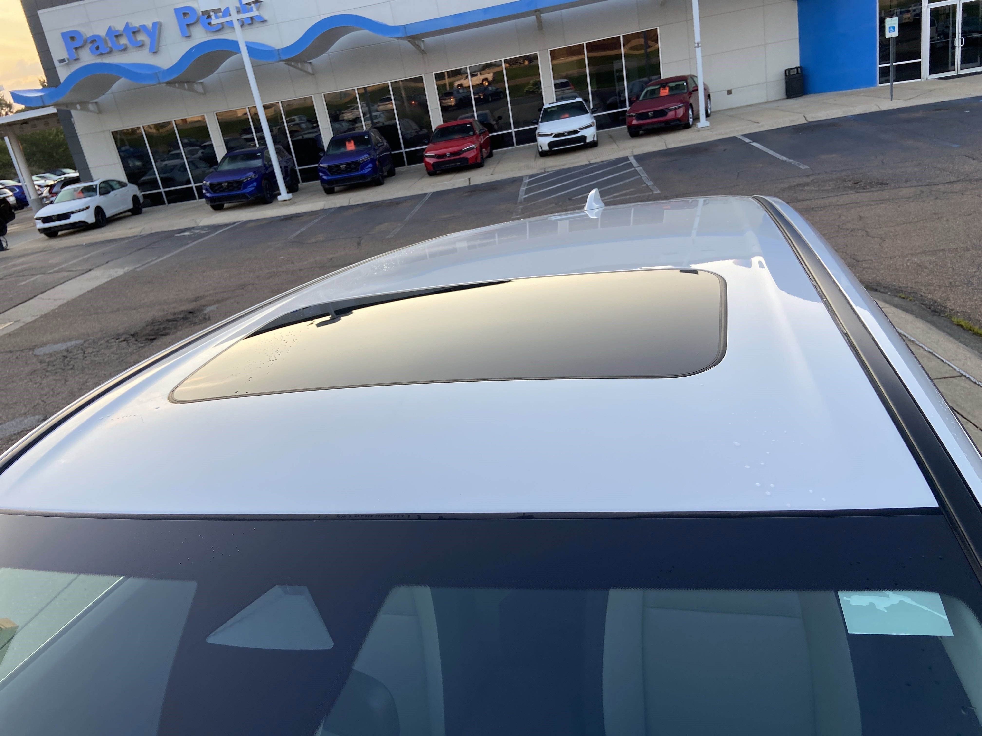 New 2026 Platinum White Pearl Honda EX image 15