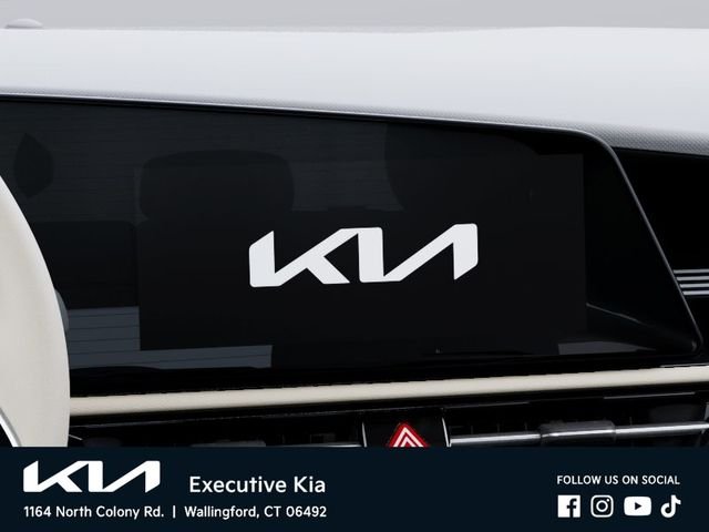 New 2026 Snow White Pearl Kia WAVE image 20