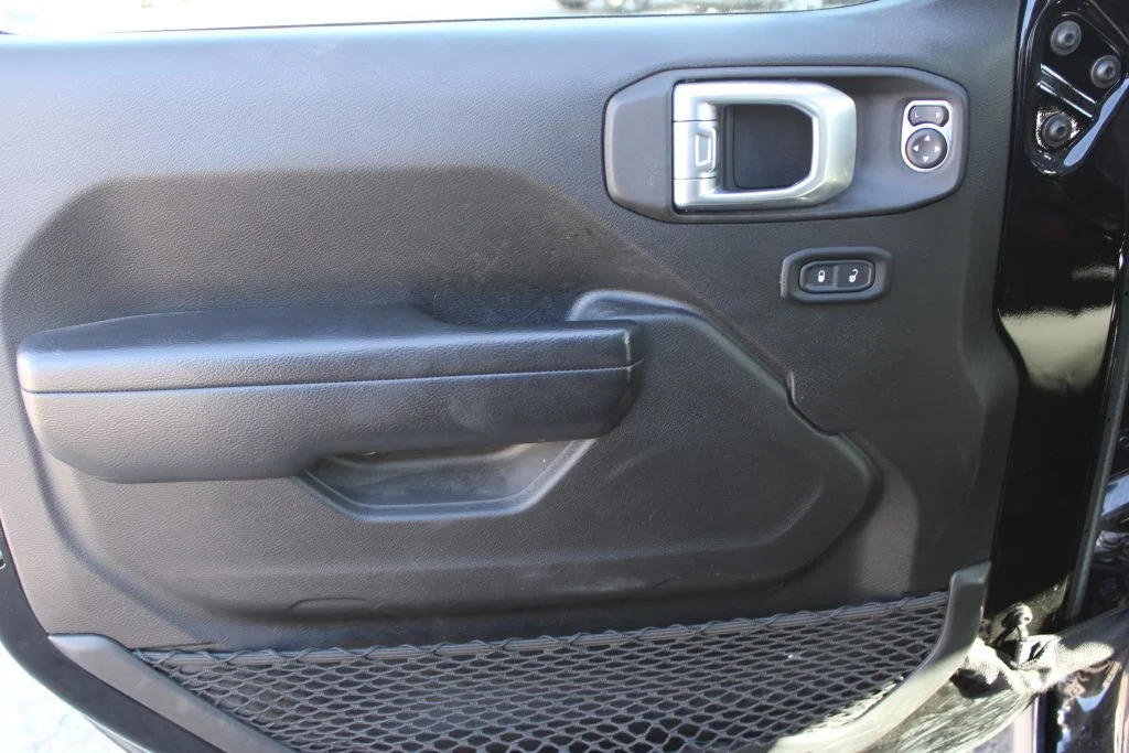Used 2022 Black Jeep Unlimited High Tide image 28