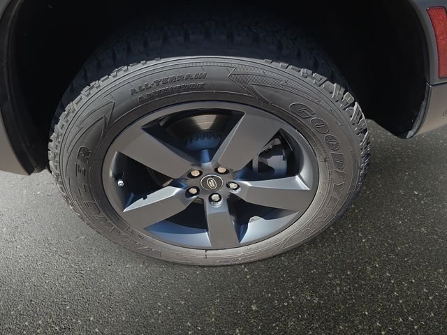 Certified Used 2024 Gray Land Rover S image 36