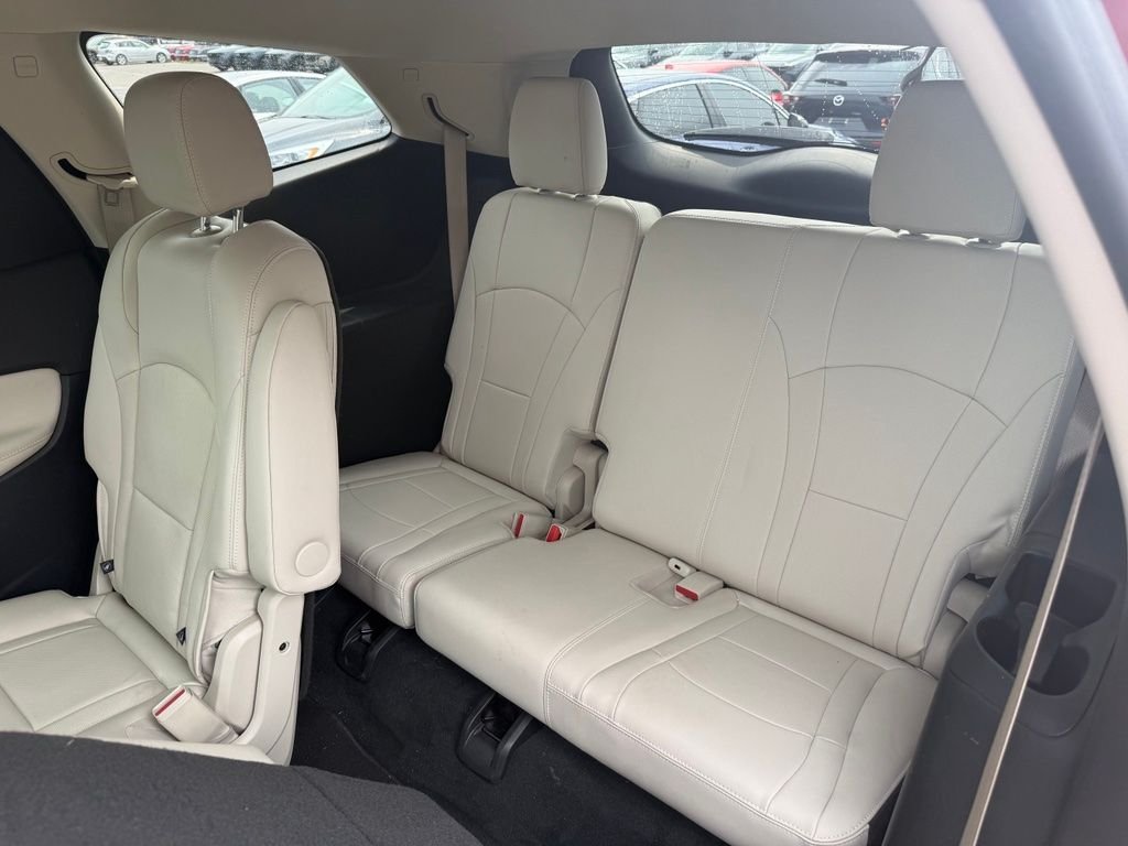 Used 2023 Red Buick Essence image 7