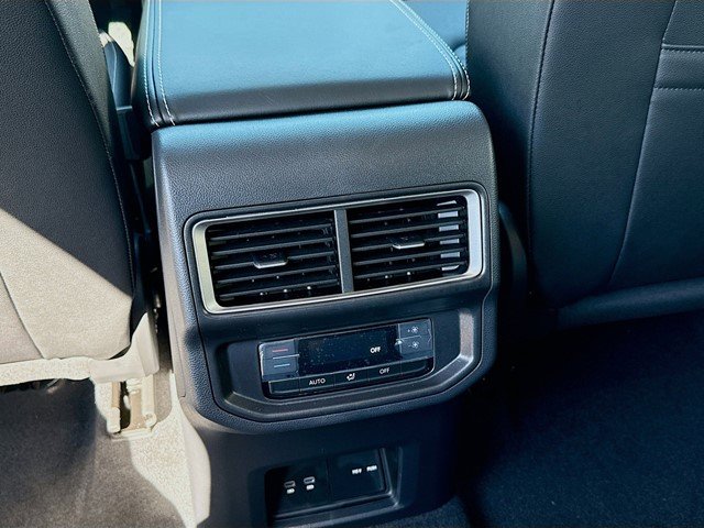 2026 Volkswagen Atlas SE w/Tech - Photo 19