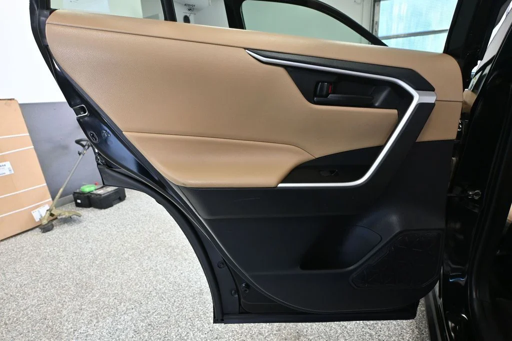 2022 Toyota RAV4 LE - Photo 35
