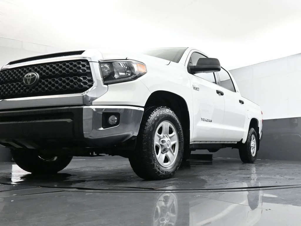 Used 2021 White Toyota SR5 image 36