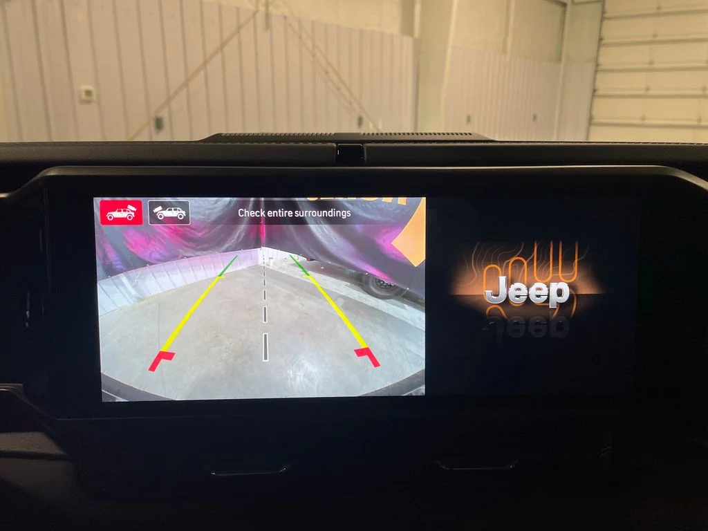 New 2026 Black Clear-Coat Exterior Paint Jeep Sahara image 28