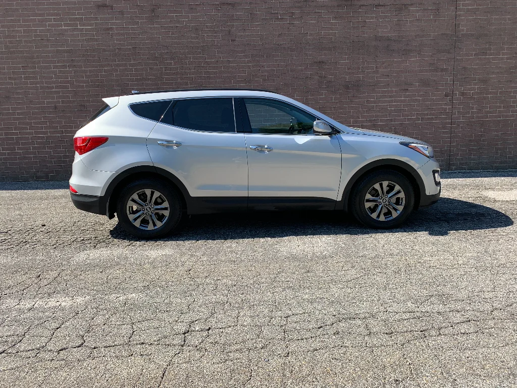 Used 2014 Moonstone Silver Hyundai 2.4L (A6) image 6