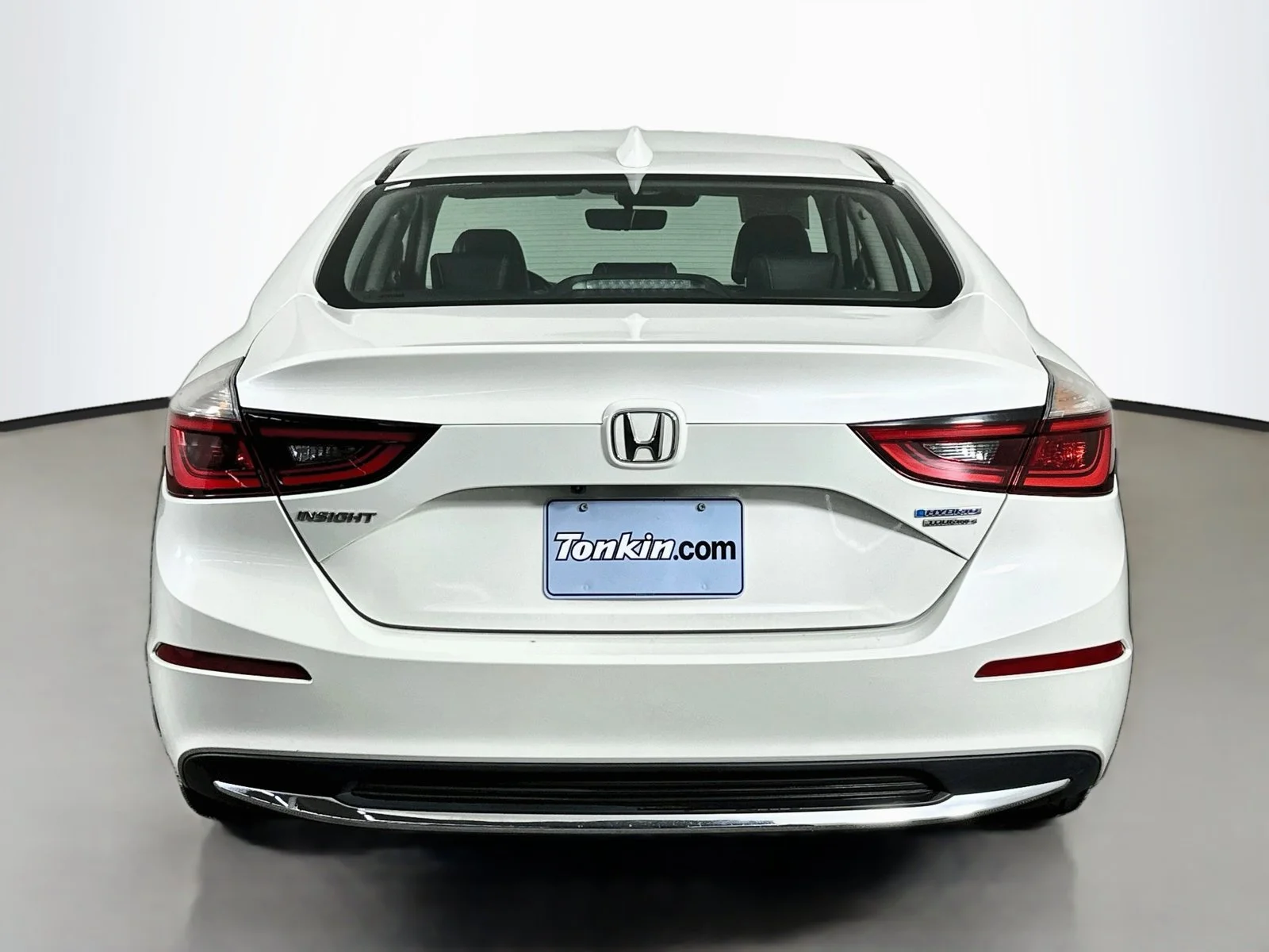 Used 2019 White Orchid Pearl Honda Touring image 6