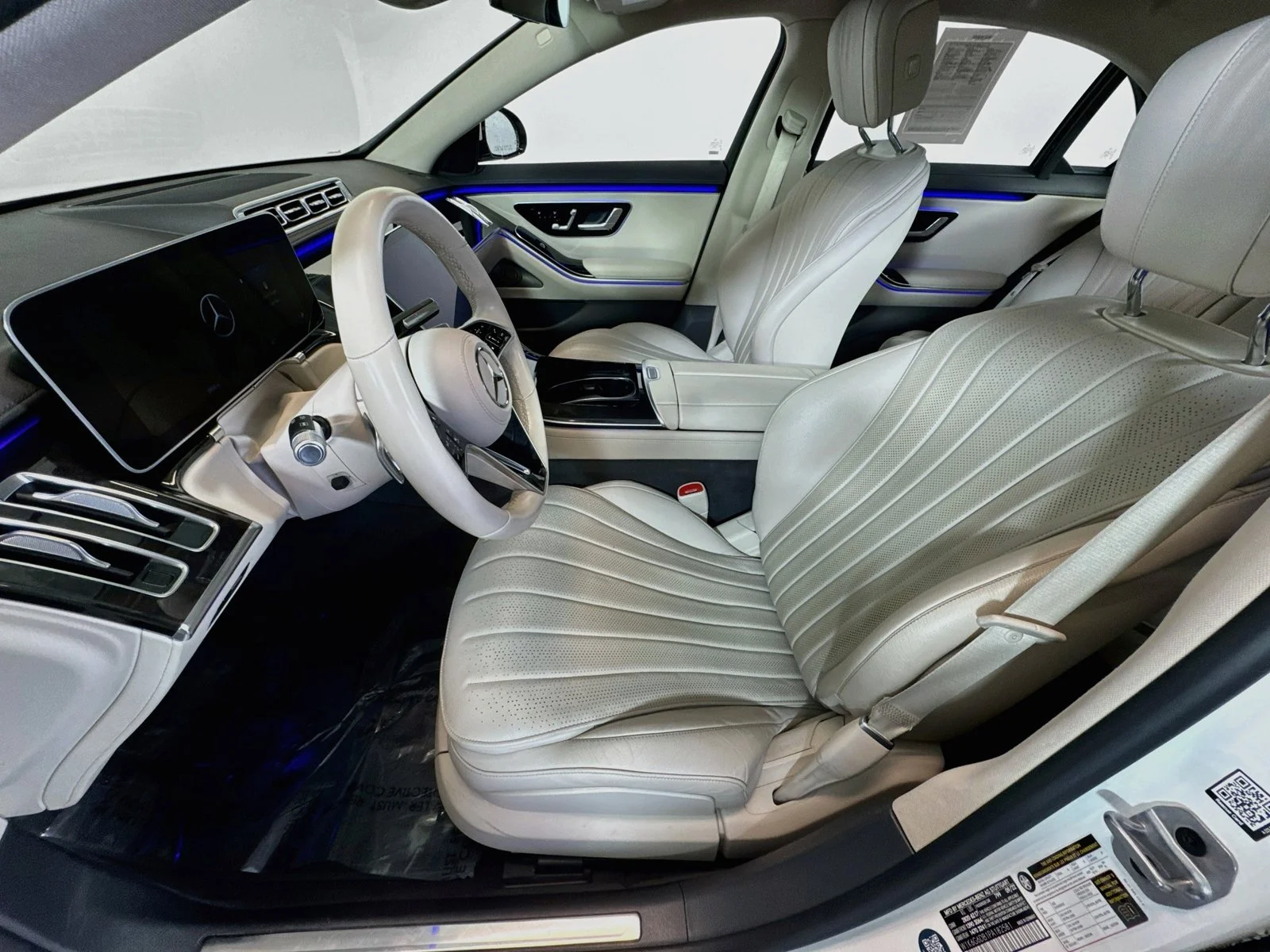 Used 2023 Manufaktur Diamond White Mercedes-Benz S 500 image 19