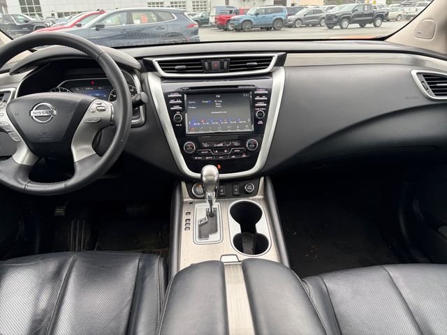 Used 2015 Orange Nissan SL image 21