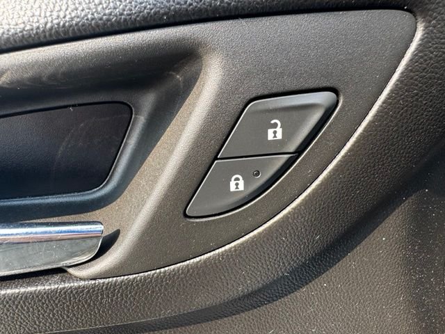 Used 2023 Summit White Chevrolet LT image 17
