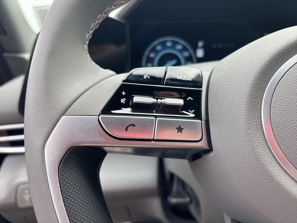 2025 Hyundai Elantra Blue - Photo 21