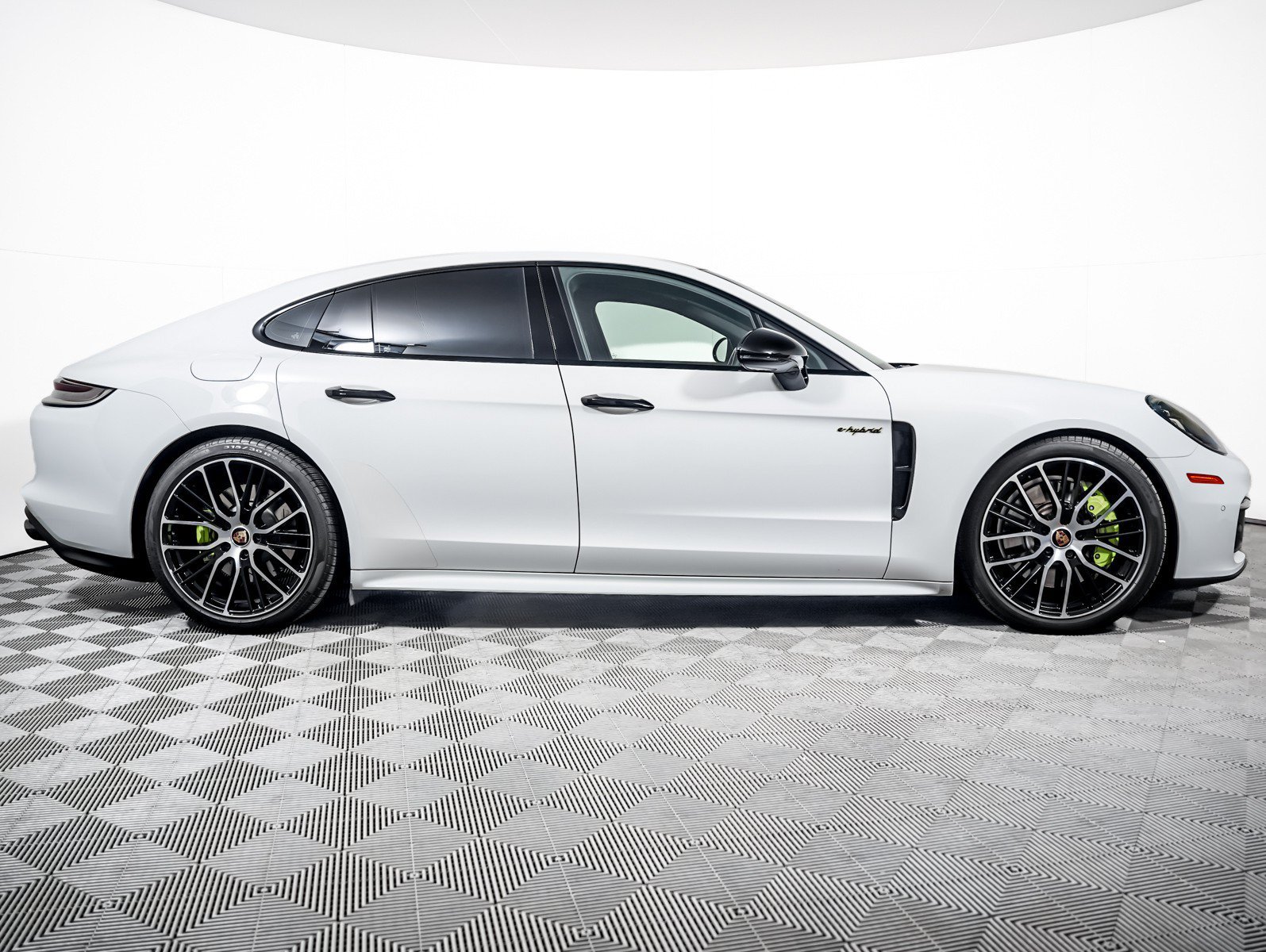 Certified Used 2023 White Porsche 4 E-Hybrid image 9