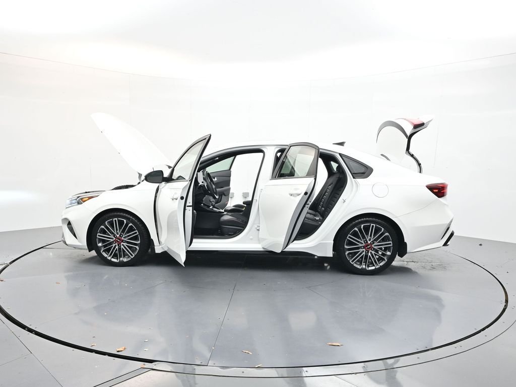 Used 2023 Snow White Pearl Kia GT image 36