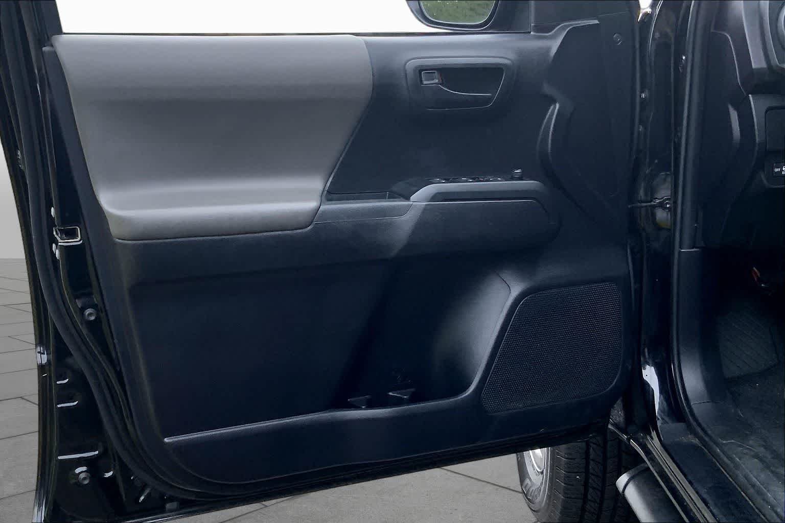 Used 2021 Midnight Black Metallic Toyota SR image 21